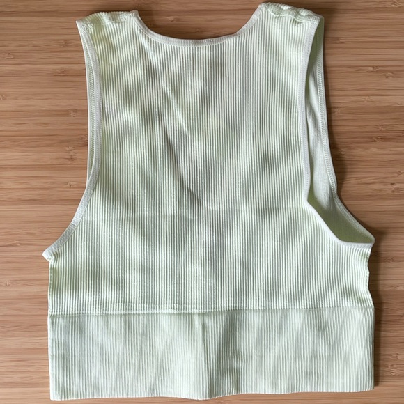NWT UO Out From Under Pastel Green Yellow Hailey Seamless Plunge Cropped Tank - Picture 2 of 3